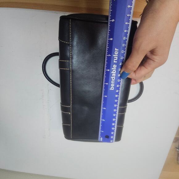 Wilsons Leather‎ Maxima Black Sturdy purse. See pics for details. Coach Vibe - Picture 5 of 16